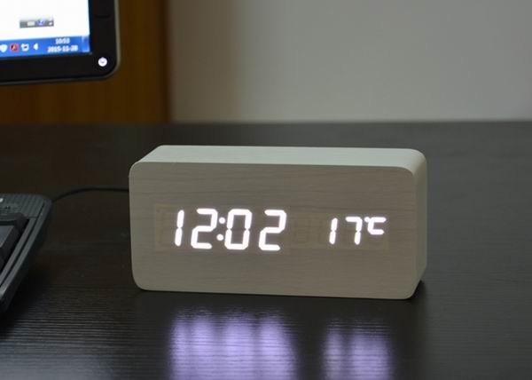 Wooden LED Alarm Clock with Temperature Display